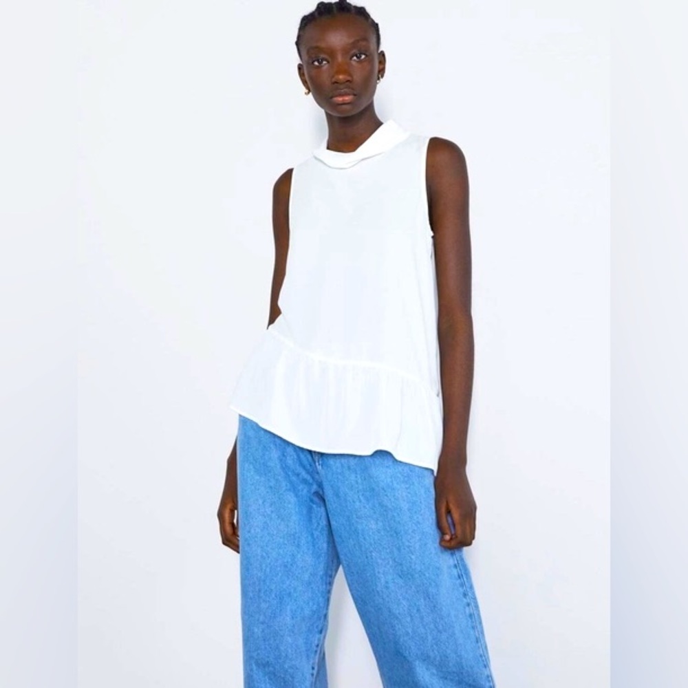 zara top 9878174250 NWT size small white peplum button fastener top